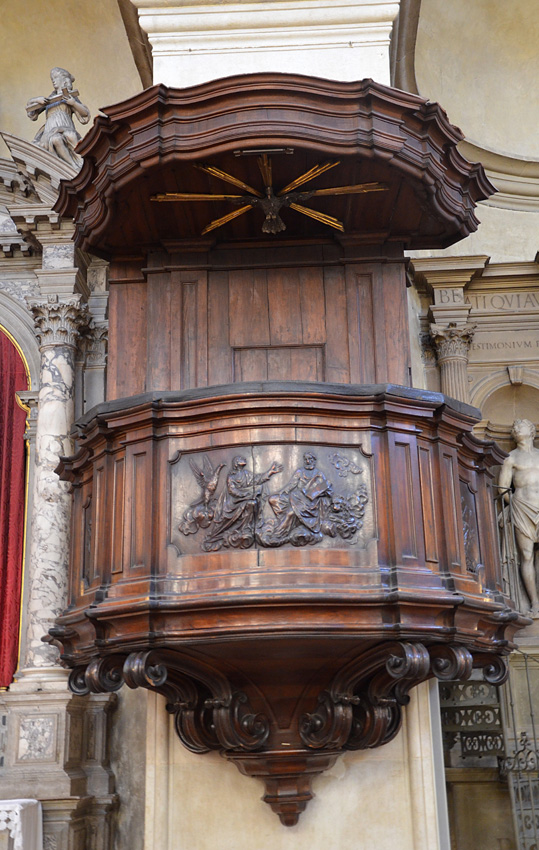 Pulpito in noce DSC_0735_Dx_Pulpito.jpg