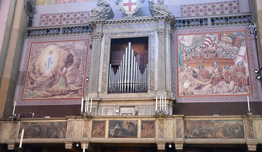 Organo settecentesco e parapetto con dipinti del 1619 (G.B. Bissoni) DSC_0747_Dx_Organo.jpg